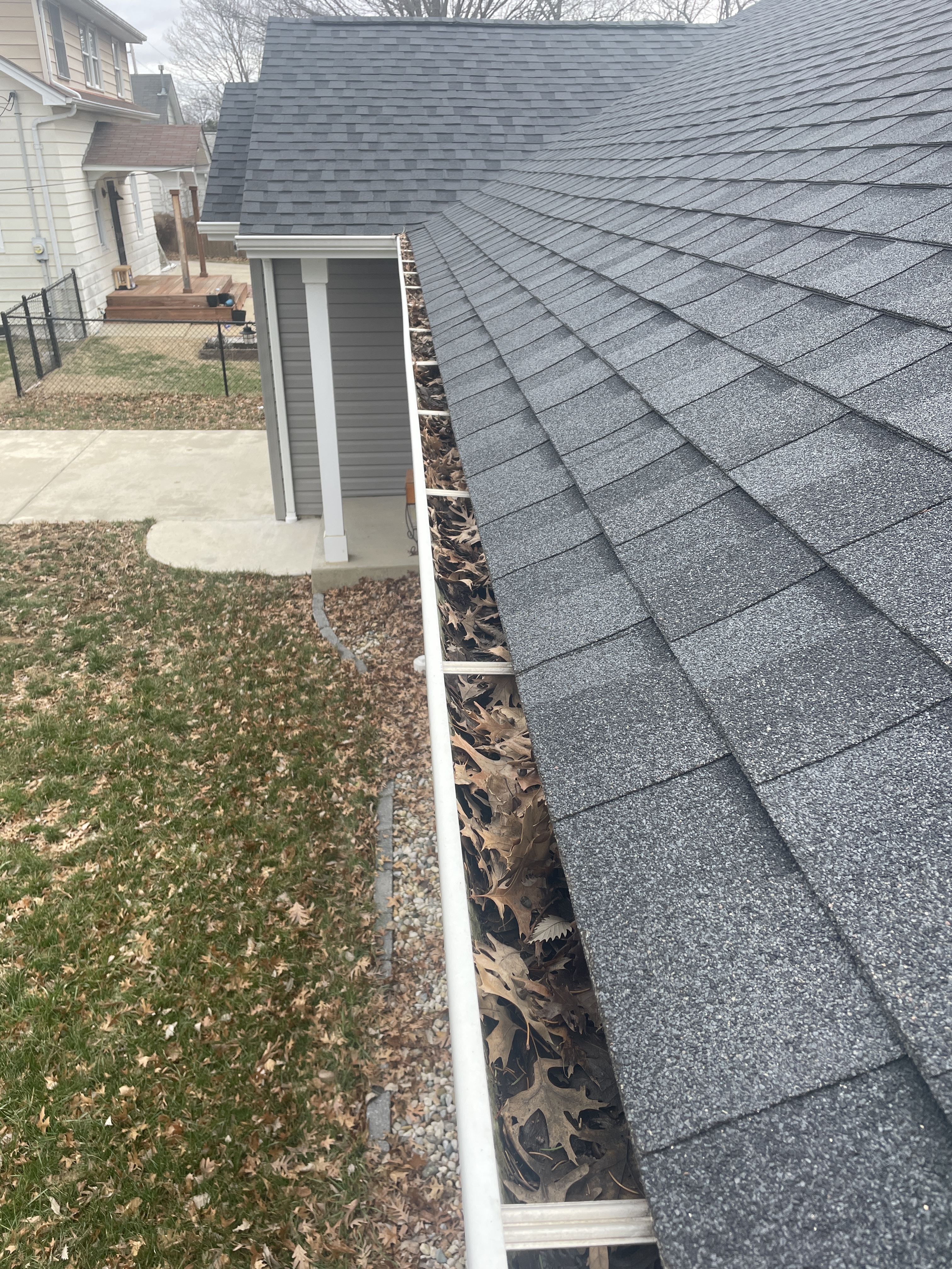 Fantastic-Gutter-Cleaning-done-in-Columbia-Illinois 0