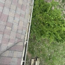 Gutter-Cleaning-in-Waterloo-Illinois 1